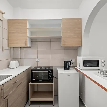 潘德里姆酒店式公寓 3* Paphos