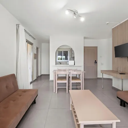 Aparthotel Pandream Paphos