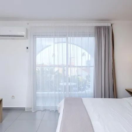 潘德里姆酒店式公寓 Paphos